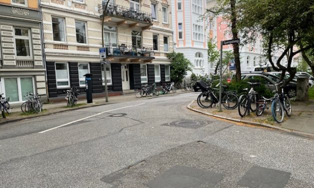 Ein Sieg der Vernunft: Durchfahrtssperre Rellinger Strasse vorerst gestoppt